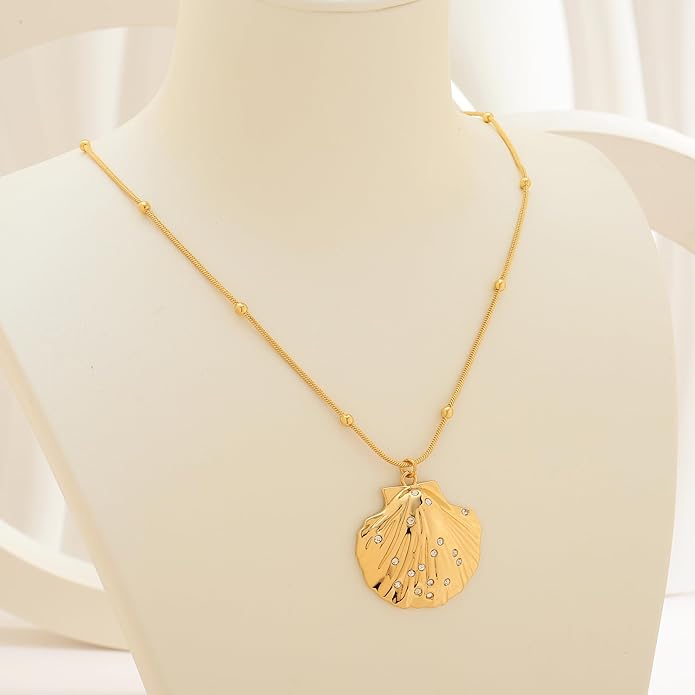 WOWORAMA Gold Necklace for Women Boho Spiral Conch Shell Necklace Starfish Necklace Vintage Ocean Sea Shell Choker Pendant Necklace Adjustable Summer Beach Jewelry