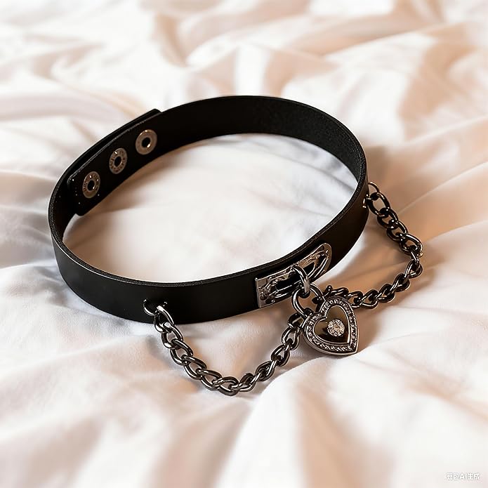 Goth Heart Chain Choker Necklace, Gothic Punk Grunge Emo Necklace, PU Leather Choker, Halloween Jewelry Gifts for Women