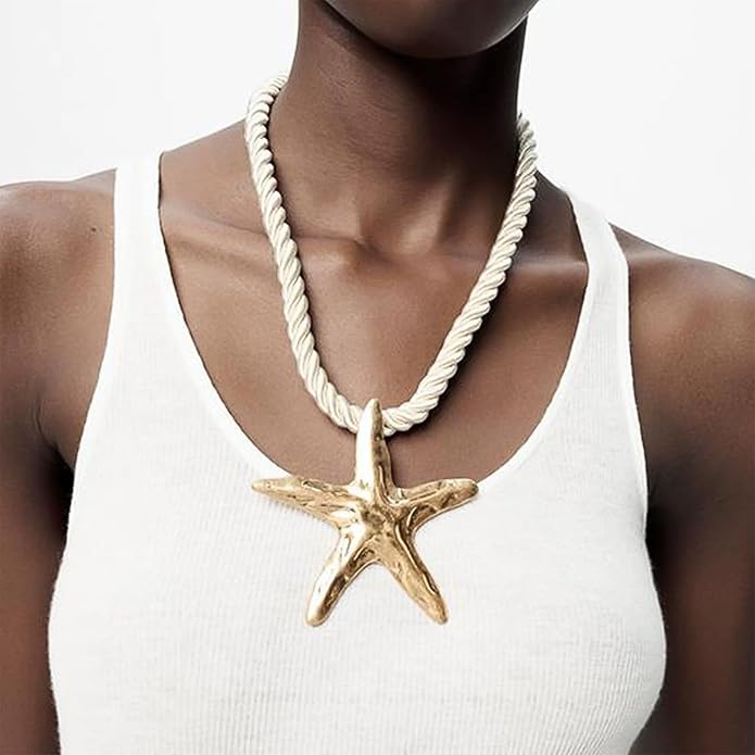 Gold Sea Shell Necklace Layered Charm Necklace for Women Boho Summer Seashell Beach Starfish Necklaces 14k Pearl Chain Surfer Jewelry Beach Vacation Essentials