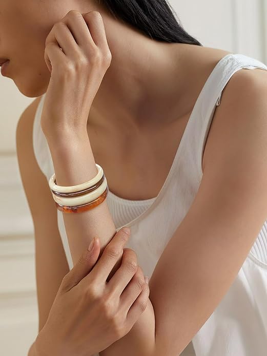 Acrylic Resin Bangles Bracelets for Women Wide Irregular Geometric Wristband Statement Bracelet Punk Chunky Acrylic Resin Bangle