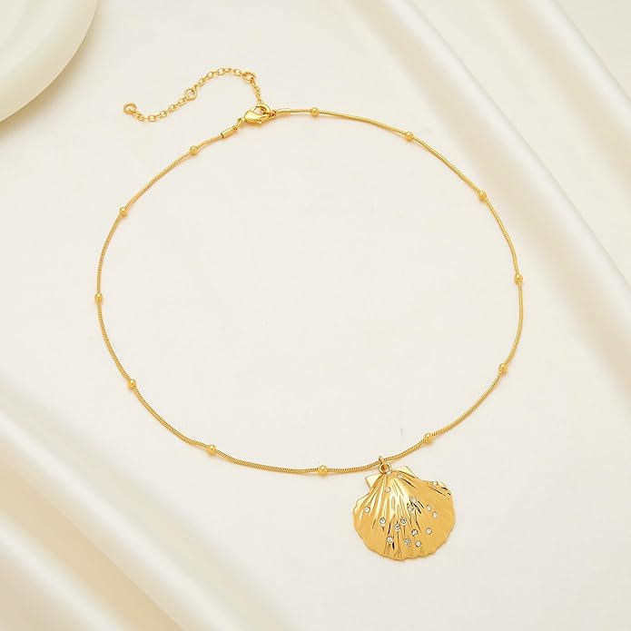 WOWORAMA Gold Necklace for Women Boho Spiral Conch Shell Necklace Starfish Necklace Vintage Ocean Sea Shell Choker Pendant Necklace Adjustable Summer Beach Jewelry