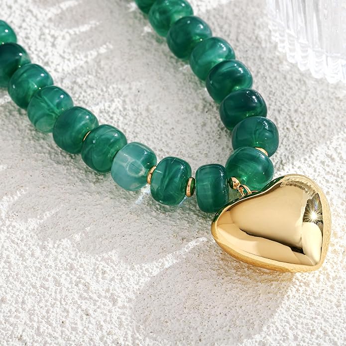 WOWORAMA Chunky Heart Necklaces for Women Colorful Resin Beaded Choker Necklace Gold Puffy Heart Statement Necklace Trendy Acrylic Choker Jewelry