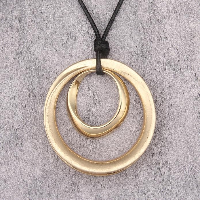 Boho Leather Necklace Women Bohemian Brown Circle Pendant Necklace Choker Long Necklaces for Women Boho Ring Large Pendant