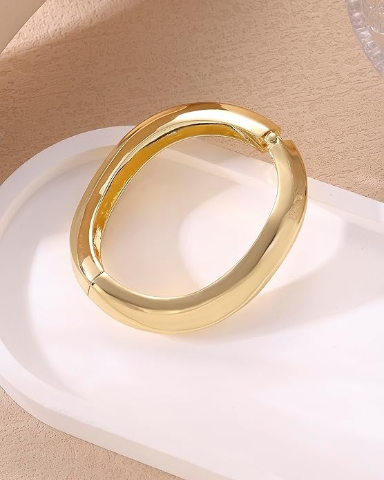2pcs Gold Bangle Bracelets for Women, Trendy Hinged Cuff Open Wide Chunky Gold Bracelet Stack Arm Cuff Jewelry for Women