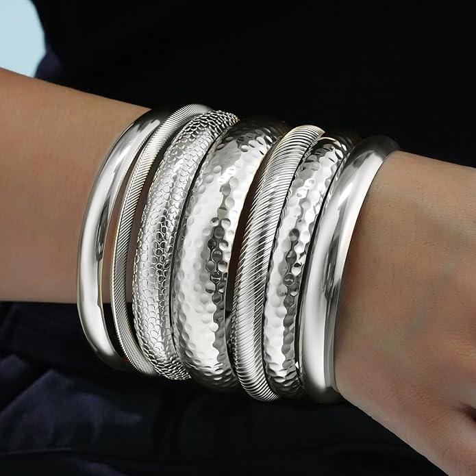 YEEZII Gold Bangle Bracelets for Women, 7Pcs 14K Gold Plated Boho Indian Multi Stackable Textured Bracelets, Chunky Bangles Set for Women Jewelry Gifts