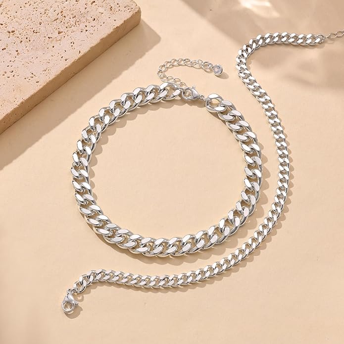Foxgirl Gold Ankle Bracelets for Women 14K Gold Plated/Silver Anklets for Women Waterproof Minimalist Cuban Link Anklets Set Dainty Layered Ankle Bracelets Anklets for Women Gold Anklet Jewelry Gifts