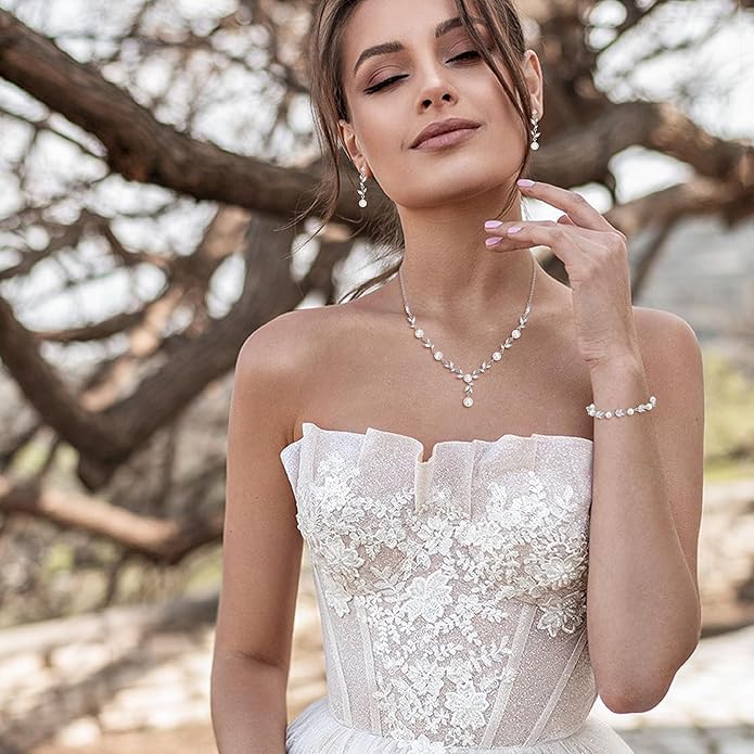 EVER FAITH Bridal Cubic Zirconia Jewelry Sets for Women, White Simulated Pearl Leaf Vine Pendant Wedding Party Necklace Earrings Set for Bridesmaid Bride