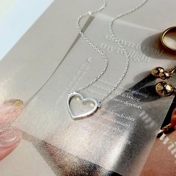 Cute Heart Necklace for Women Gold/Silver Plated Heart Pendant Choker Necklaces Tendy Love Heart Chain Necklace Dainty Gold/Silver Necklace Jewelry Gifts for Women