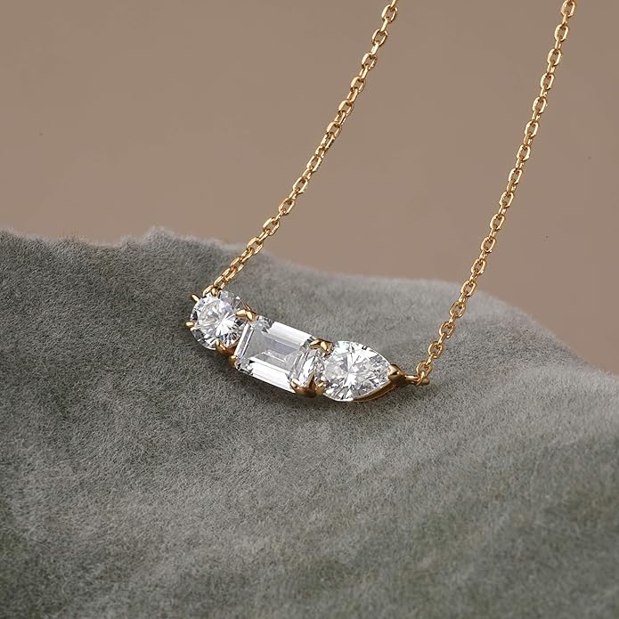 S.Leaf Cluster Diamond Necklace for Women 925 Sterling Silver Cubic Zirconia Emerald Drop Round-cut Pendant Choker Necklaces for Women Birthday Gifts