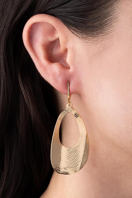 Aloha Earrings Gold Tone Non Pierced Clip On Dangling Earrings