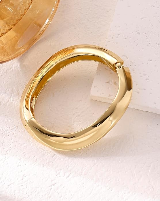 2pcs Gold Bangle Bracelets for Women, Trendy Hinged Cuff Open Wide Chunky Gold Bracelet Stack Arm Cuff Jewelry for Women
