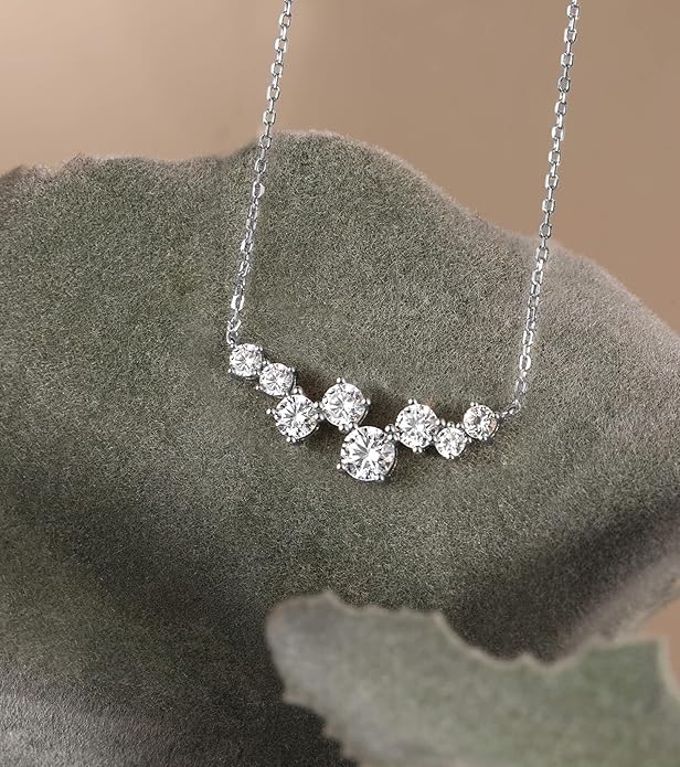 S.Leaf Cluster Diamond Necklace for Women 925 Sterling Silver Cubic Zirconia Emerald Drop Round-cut Pendant Choker Necklaces for Women Birthday Gifts