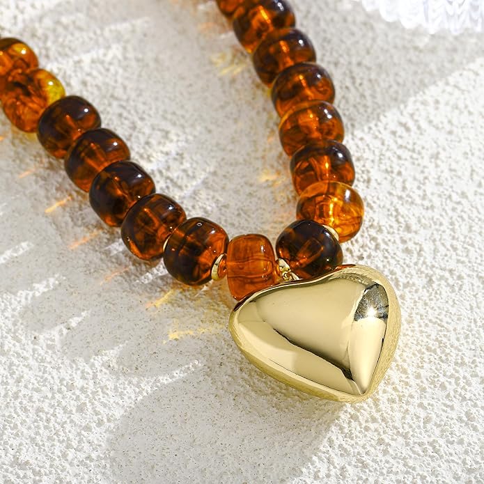 Gold Heart Pendant Necklaces for Women Colorful Acrylic Resin Beaded Choker Necklace Fashion Chunky Statement Beaded Heart Necklace