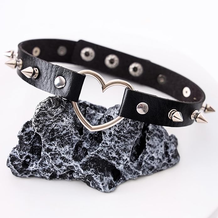 Eigso Vintage Punk Goth Studded Rivet Pu Leather Collar Choker Necklace with Spikes Adjustable