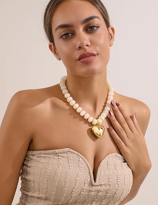 WOWORAMA Chunky Heart Necklaces for Women Colorful Resin Beaded Choker Necklace Gold Puffy Heart Statement Necklace Trendy Acrylic Choker Jewelry