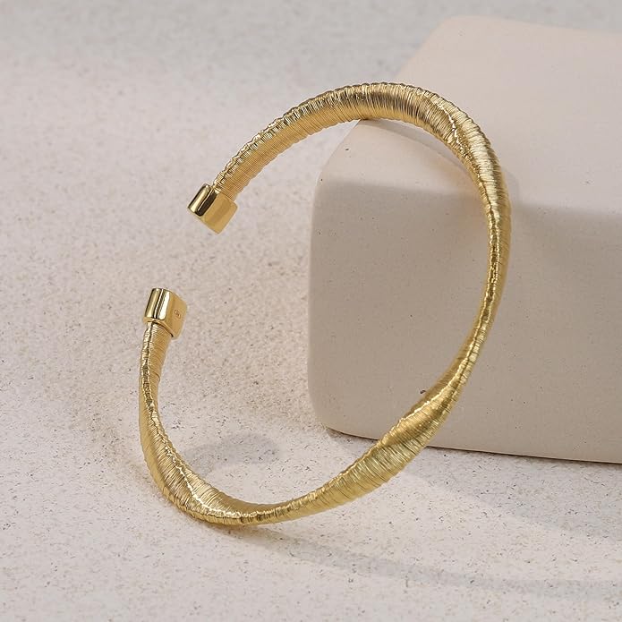Cuffs Bracelet for Women Minimalist Gold Coil Craft Cuff Bracelet Italian Coil Craft Handmade Jewelry Christama Birtherday Gift