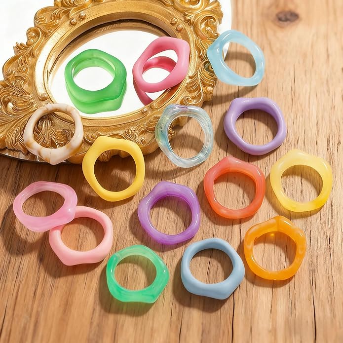 Colorful Acrylic Resin Knuckle Rings Set for Women, Chunky Leopard Print Candy-Colored Stackable Rings, Trendy Translucent Statement Ring for Everyday Party Wear Bulk Assortment