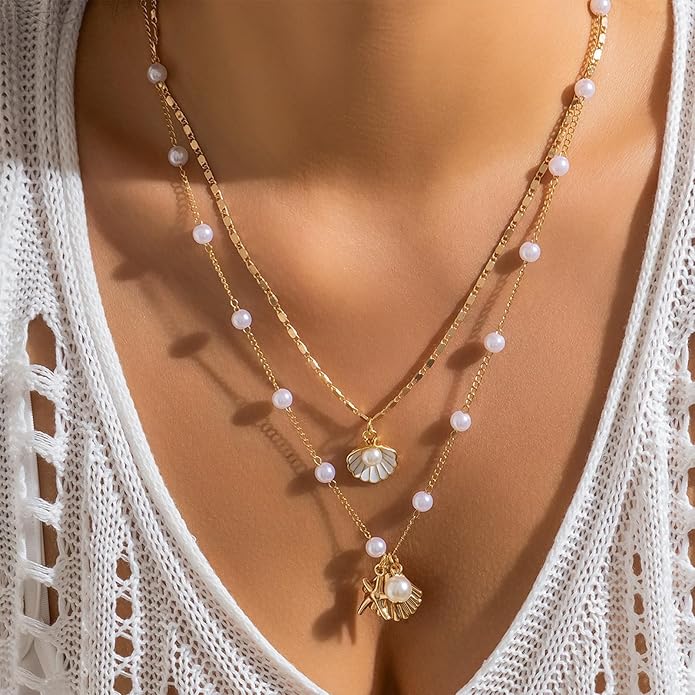 Gold Sea Shell Necklace Layered Charm Necklace for Women Boho Summer Seashell Beach Starfish Necklaces 14k Pearl Chain Surfer Jewelry Beach Vacation Essentials