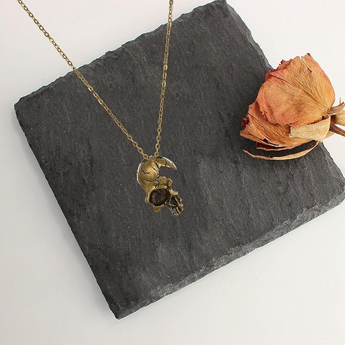 Retro Alloy Gothic Half-Face Skull Necklace Punk Rock Steampunk Skeleton Pendant Chain Vintage Gothic Jewelry for Men Women