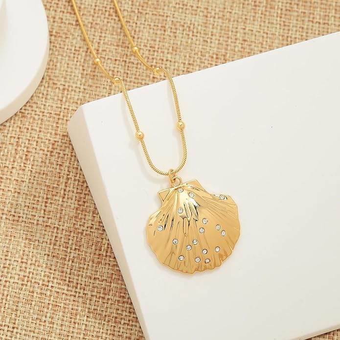 WOWORAMA Gold Necklace for Women Boho Spiral Conch Shell Necklace Starfish Necklace Vintage Ocean Sea Shell Choker Pendant Necklace Adjustable Summer Beach Jewelry