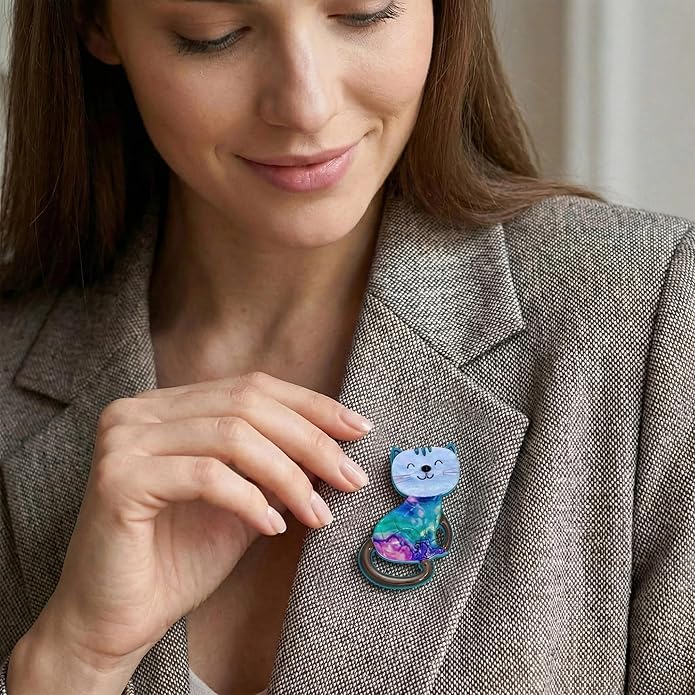 Cat Brooch Pin for Women Acrylic Lovely Cat Brooch for Clothes Bags Backpacks Animal Brooch Pin Accessory Gift