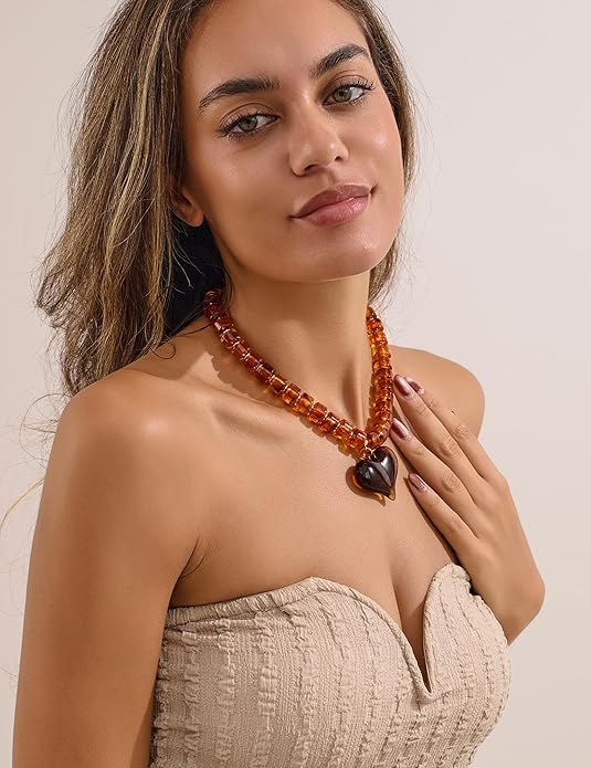 WOWORAMA Chunky Heart Necklaces for Women Colorful Resin Beaded Choker Necklace Gold Puffy Heart Statement Necklace Trendy Acrylic Choker Jewelry