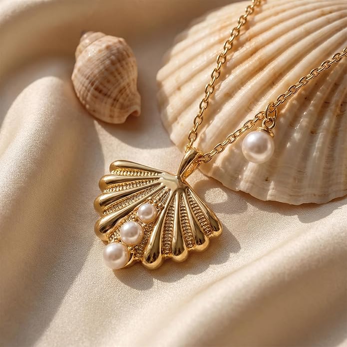 MEVECCO Dainty Gold Pendent Necklace for Women 18K Gold Plated Pearl CZ Starfish Seashell Conch Star Crab Boho Handmade Ocean Chain Necklace Summer Beach Jewelry Gift