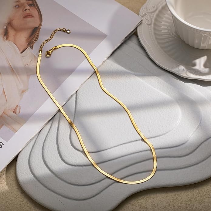 Moodear Gold Necklace for Women Trendy - Chunky Herringbone Paperclip Cuban Link Chain Choker Hypoallergenic Trendy Necklaces for Women Non Tarnish Jewelry Gifts