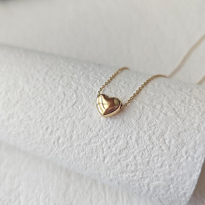 Zeffy Dainty Gold Heart Necklace for Women Trendy 14K Gold/Silver Plate Cute Heart Pendant Choker Necklaces Gold Love Heart Chain Necklace for Women Dainty Gold Jewelry Gifts for Women