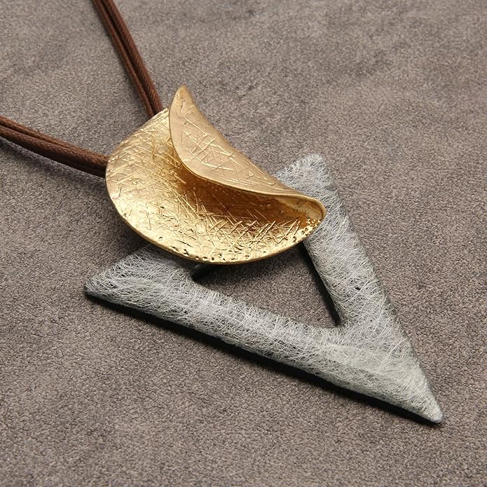 GelConnie Leather Necklace for Women Large Pendant Long Brown Necklace Circle Leather Choker Vintage Sweater Necklace Gold Chunky Boho Necklaces for Women