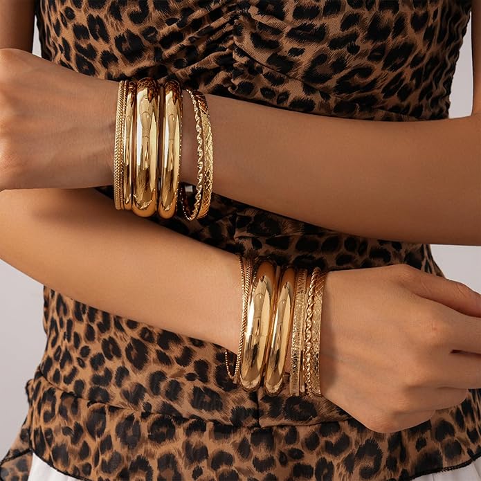 YEEZII Gold Bangle Bracelets for Women, 7Pcs 14K Gold Plated Boho Indian Multi Stackable Textured Bracelets, Chunky Bangles Set for Women Jewelry Gifts