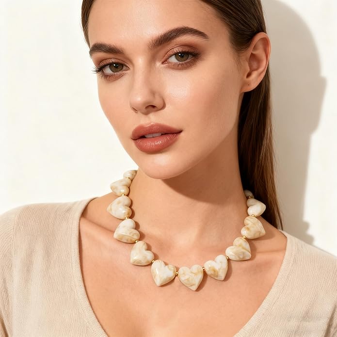 YUJIE Amber Acrylic Heart Choker Necklace for Women Vintage Punk Chunky Necklace Trendy Fashion Accessory