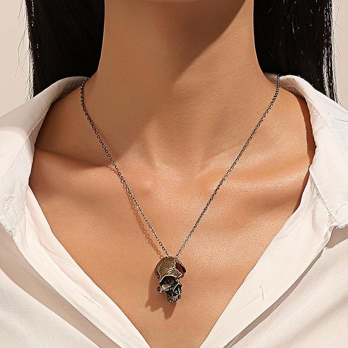 Retro Alloy Gothic Half-Face Skull Necklace Punk Rock Steampunk Skeleton Pendant Chain Vintage Gothic Jewelry for Men Women
