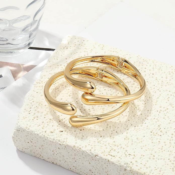 2Pcs Bangle Bracelets for Women Gold Arm Cuff 14k Gold Plated Chunky Gold Bangle Set Hinged Cuff Bracelets Trendy Arm Cuff Jewelry for Women