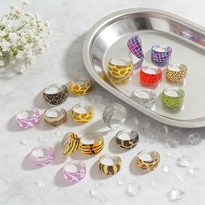 Colorful Acrylic Resin Knuckle Rings Set for Women, Chunky Leopard Print Candy-Colored Stackable Rings, Trendy Translucent Statement Ring for Everyday Party Wear Bulk Assortment