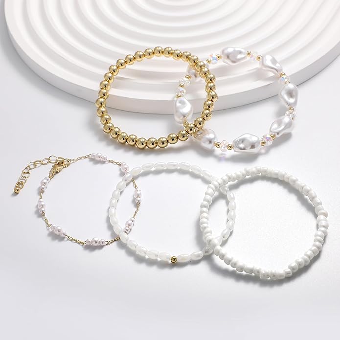 Shell Bracelet Seashell Boho Beaded Stretch Bracelets for Women Summer Beach Bracelets Starfish Charm Bracelet Stackable Gold Plated Bracelets Set for Women