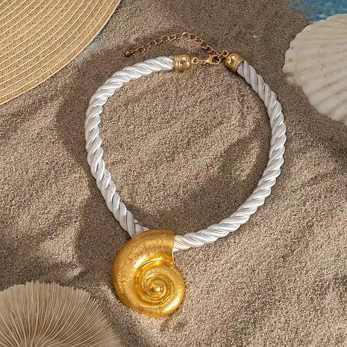 Gold Sea Shell Necklace Layered Charm Necklace for Women Boho Summer Seashell Beach Starfish Necklaces 14k Pearl Chain Surfer Jewelry Beach Vacation Essentials
