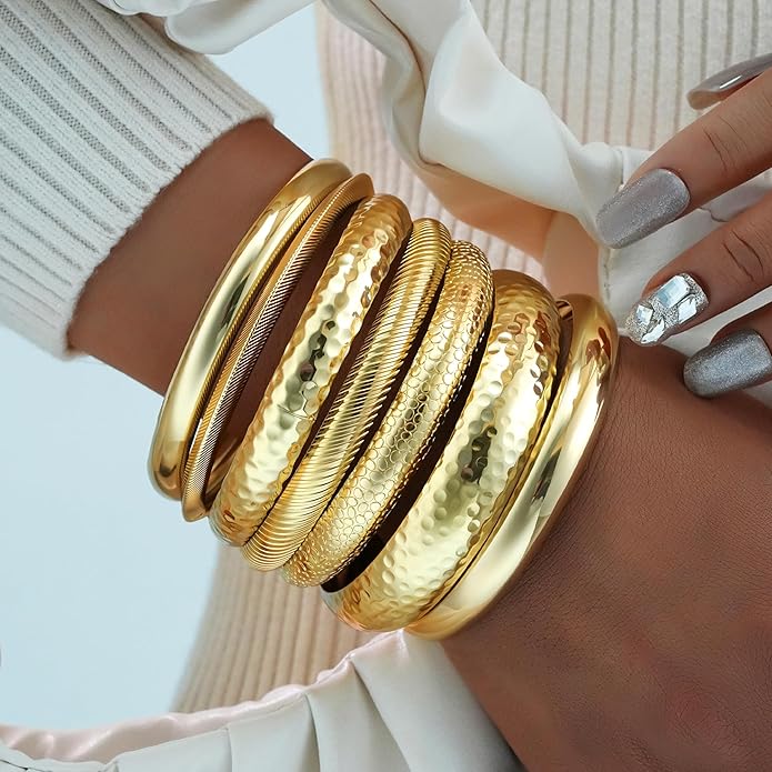 YEEZII Gold Bangle Bracelets for Women, 7Pcs 14K Gold Plated Boho Indian Multi Stackable Textured Bracelets, Chunky Bangles Set for Women Jewelry Gifts