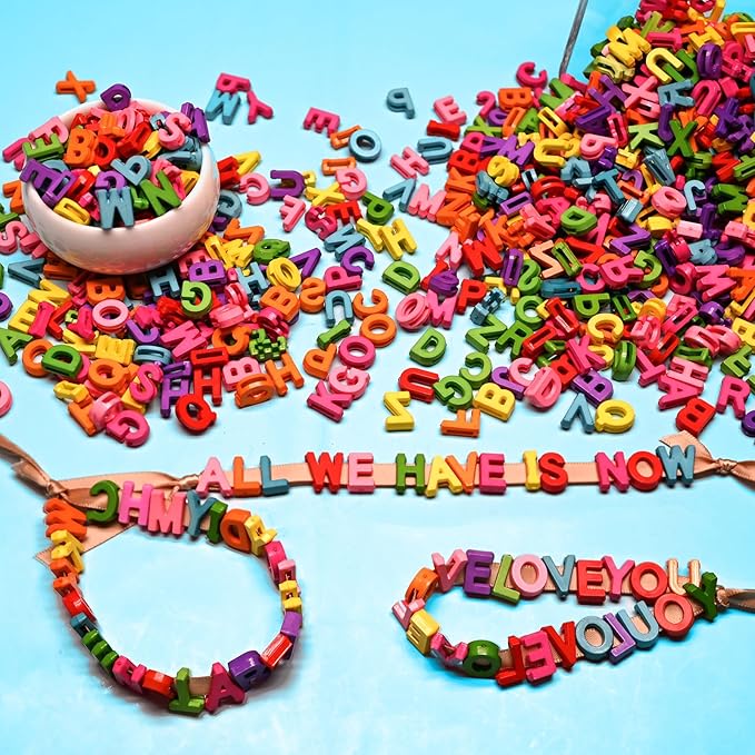 700+ Pieces 9x12mm Big Large Alphabet Letter Beads A-Z Mixed Plastic Shape Loose Beads for Jewelry Making Bracelets Necklaces Key Chains (Classic Solid Colors)