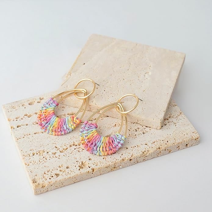Raffia Hoop Earrings for Women Fun Boho Summer Beach Earrings Lightweight Handmade Straw Wicker Rattan Dangle Earrings Statement Geometric Round Drop Earrings