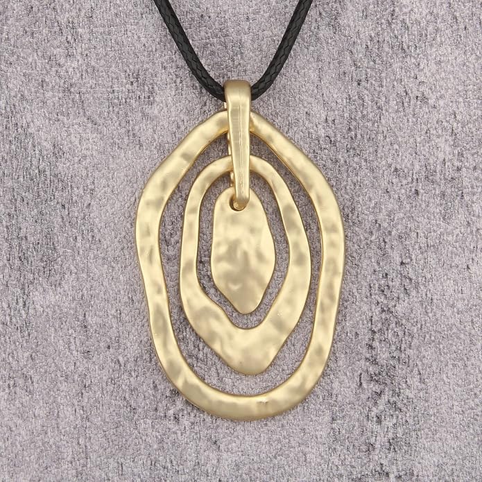 Boho Leather Necklace Women Bohemian Brown Circle Pendant Necklace Choker Long Necklaces for Women Boho Ring Large Pendant