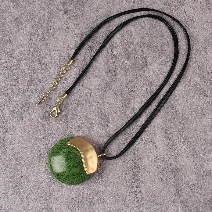 Boho Leather Necklace Women Bohemian Brown Circle Pendant Necklace Choker Long Necklaces for Women Boho Ring Large Pendant