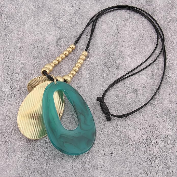 GelConnie Leather Necklace for Women Large Pendant Long Brown Necklace Circle Leather Choker Vintage Sweater Necklace Gold Chunky Boho Necklaces for Women