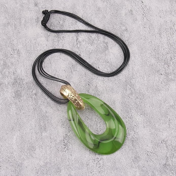 GelConnie Leather Necklace for Women Large Pendant Long Brown Necklace Circle Leather Choker Vintage Sweater Necklace Gold Chunky Boho Necklaces for Women