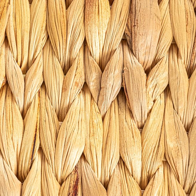 Household Essentials Woven Water Hyacinth Scalloped Square Trays - Image 3