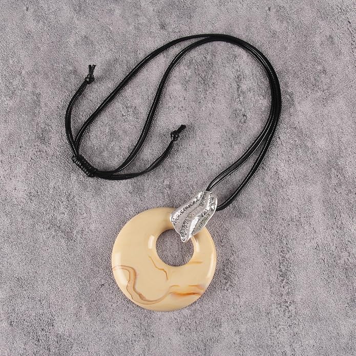 Boho Leather Necklace Women Bohemian Brown Circle Pendant Necklace Choker Long Necklaces for Women Boho Ring Large Pendant