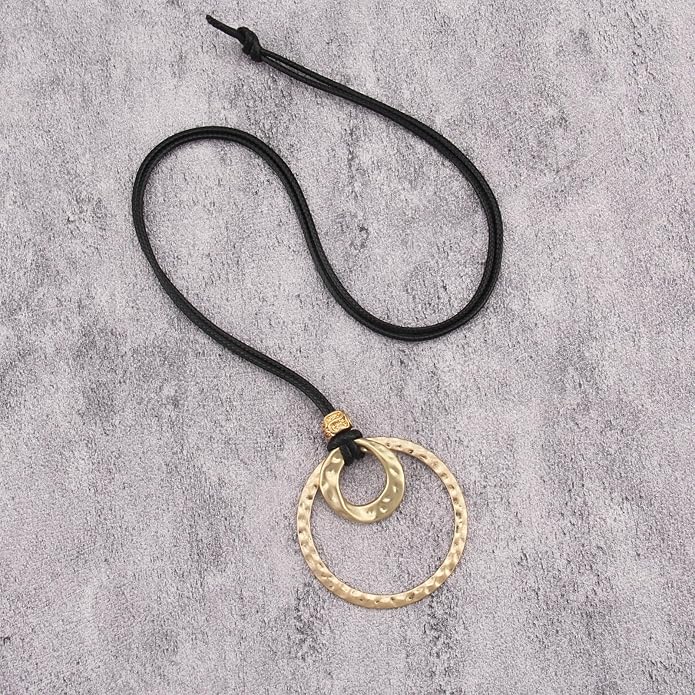 Boho Leather Necklace Women Bohemian Brown Circle Pendant Necklace Choker Long Necklaces for Women Boho Ring Large Pendant