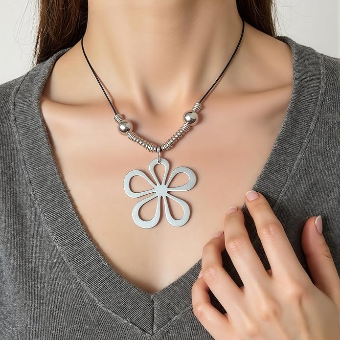 Snake Butterfly Necklace for Women Y2k Irregular Round Bead Pendant Women's Jewelry
