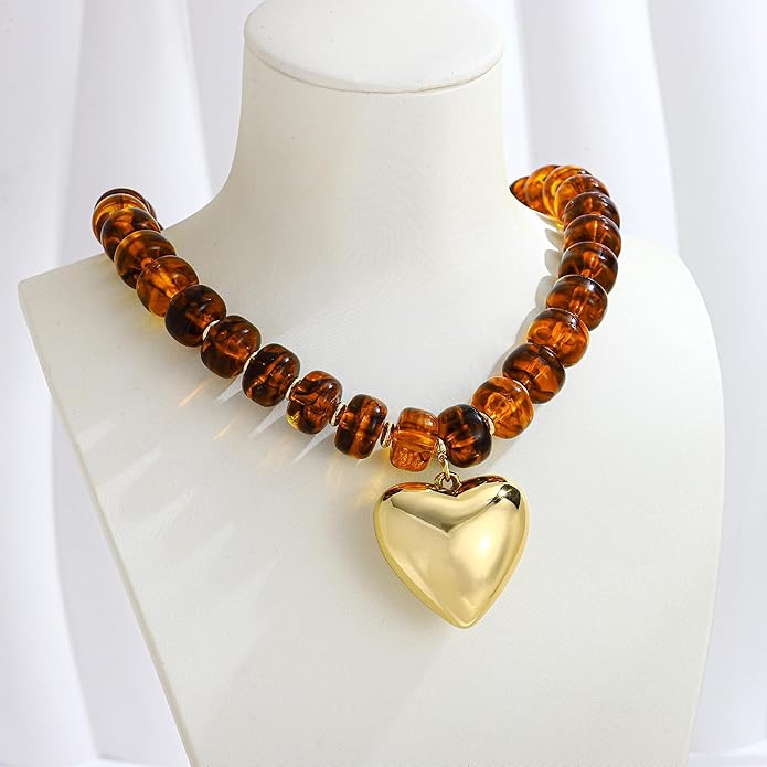 Gold Heart Pendant Necklaces for Women Colorful Acrylic Resin Beaded Choker Necklace Fashion Chunky Statement Beaded Heart Necklace