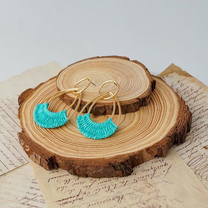 Raffia Hoop Earrings for Women Fun Boho Summer Beach Earrings Lightweight Handmade Straw Wicker Rattan Dangle Earrings Statement Geometric Round Drop Earrings